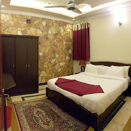 Triple One Hotel Abbottabad Luaran gambar