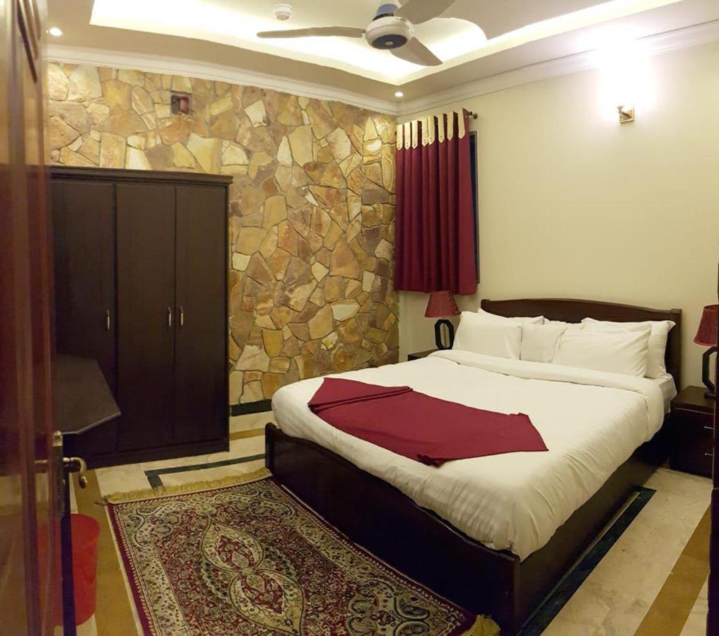 Triple One Hotel Abbottabad Luaran gambar