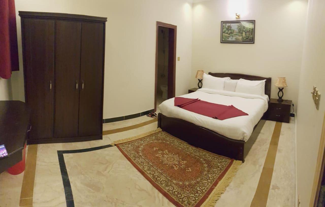 Triple One Hotel Abbottabad Luaran gambar
